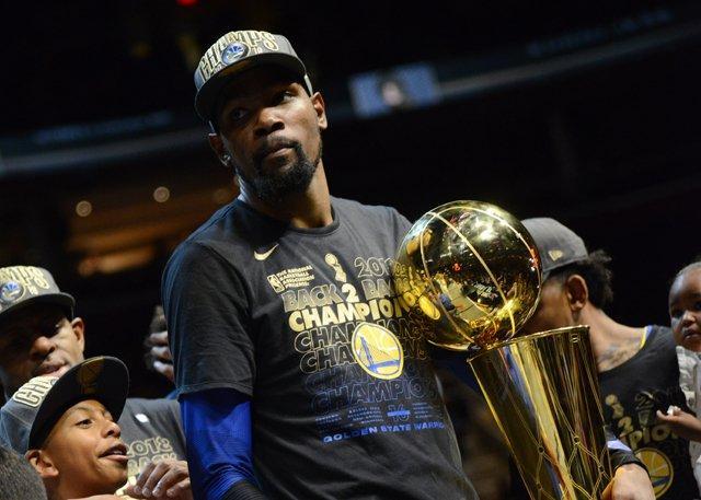 他不仅是老 他不仅是老