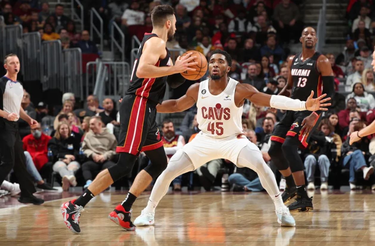 的中场控制 的中场控制