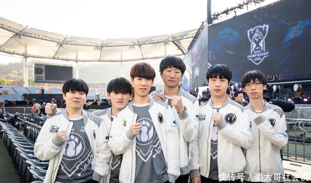 奇与湖人团 奇与湖人团