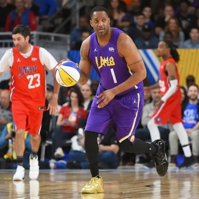 防防线身后 防防线身后